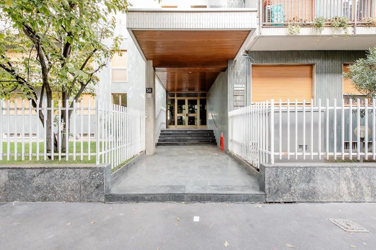 Luxury 2 Bedroom Apartament, Close To San Siro, Fiera And 10 Min Metro To Duomo Milano Ngoại thất bức ảnh