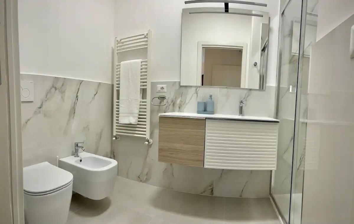 Luxury 2 Bedroom Apartament, Close To San Siro, Fiera And 10 Min Metro To Duomo Milano Ngoại thất bức ảnh